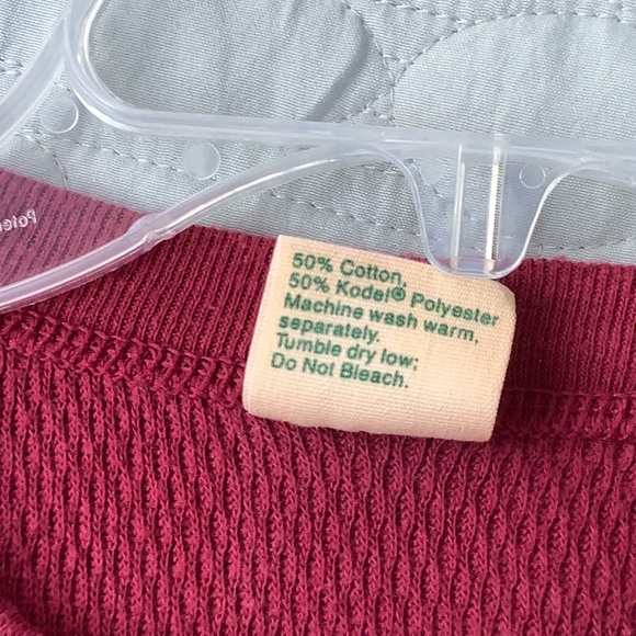 St John’s Bay Waffle Weave Maroon Long Sleeve Thermal Henley Top - Picture 5 of 6